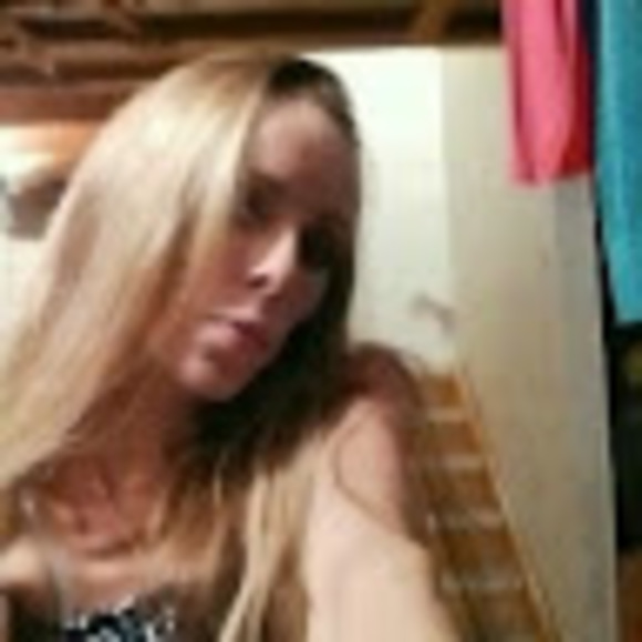 Meet your Posher, Shelly - Picture 1 of 1